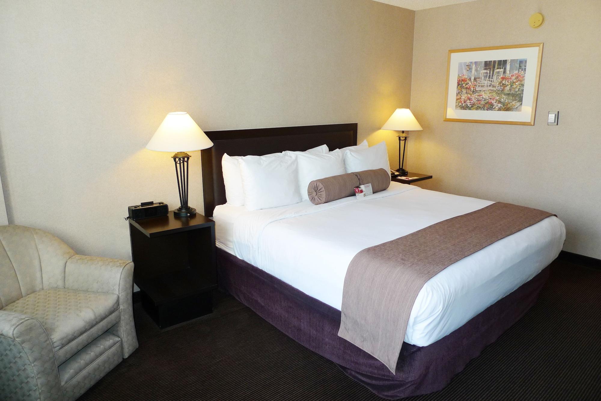 Ramada Plaza By Wyndham Downtown Calgary