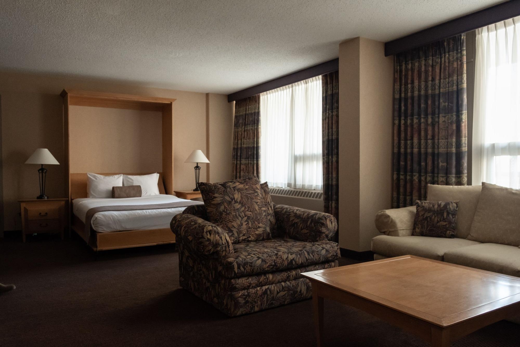 Ramada Plaza By Wyndham Downtown 3*