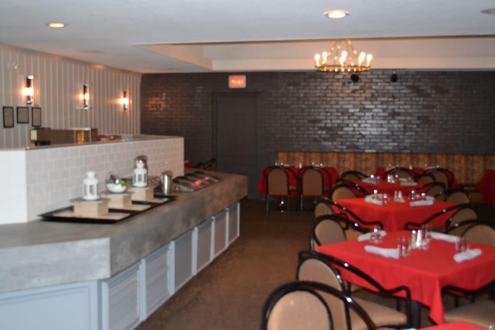 Ramada Plaza By Wyndham Downtown 3*