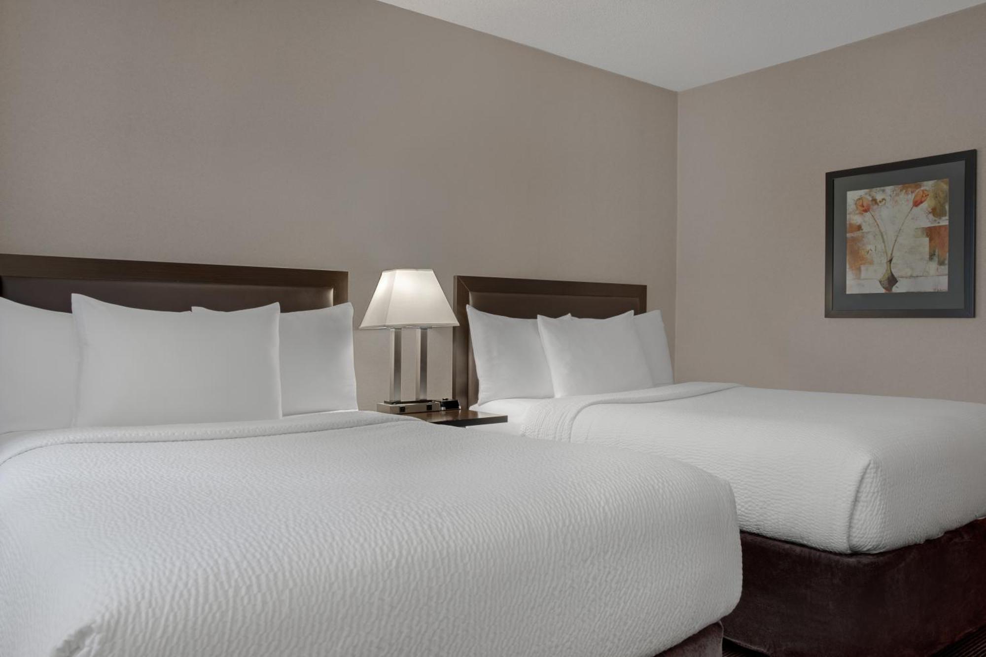 Ramada Plaza By Wyndham Downtown 3* Calgary