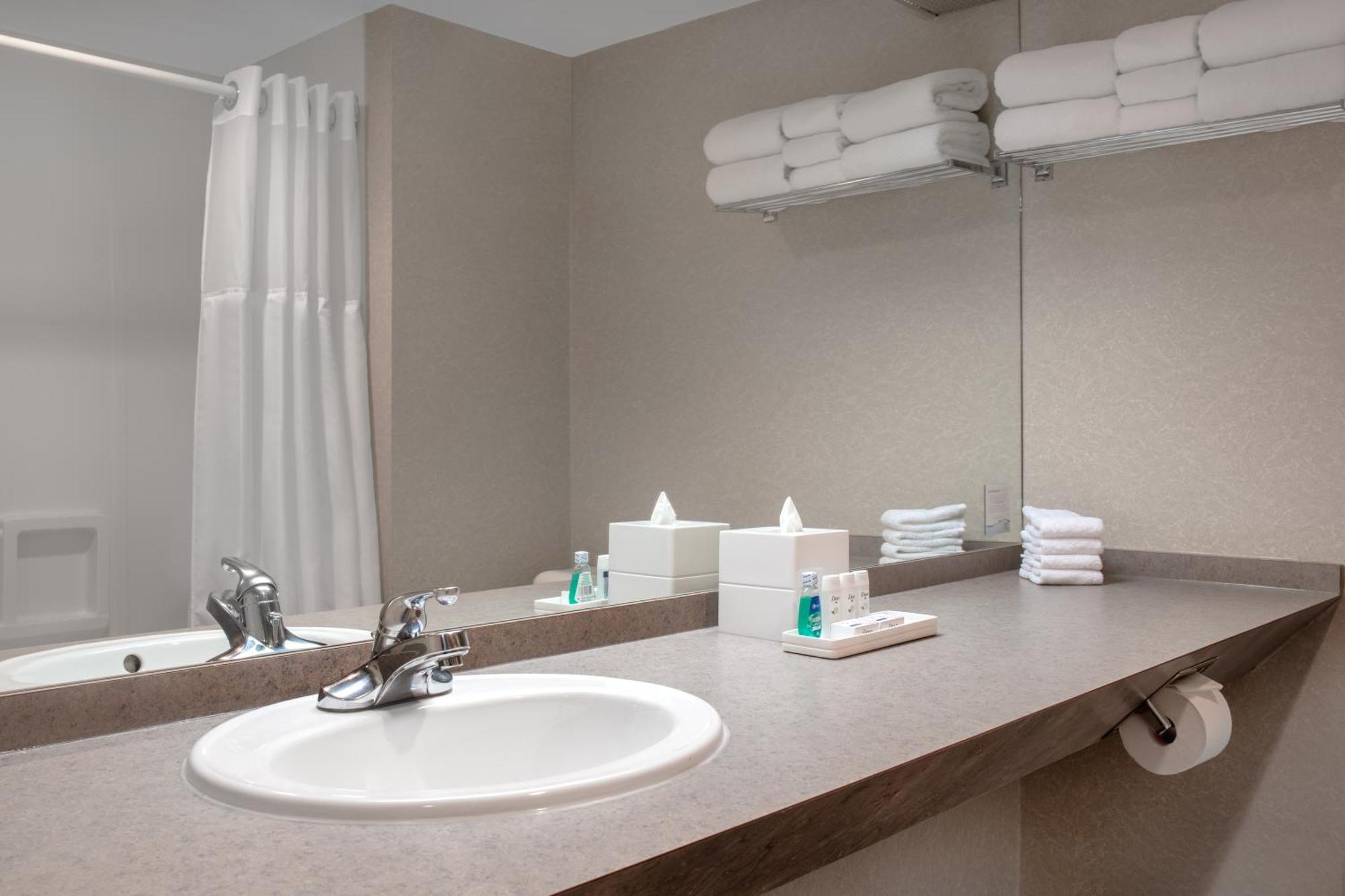 Hotel Ramada Plaza By Wyndham Downtown 3*
