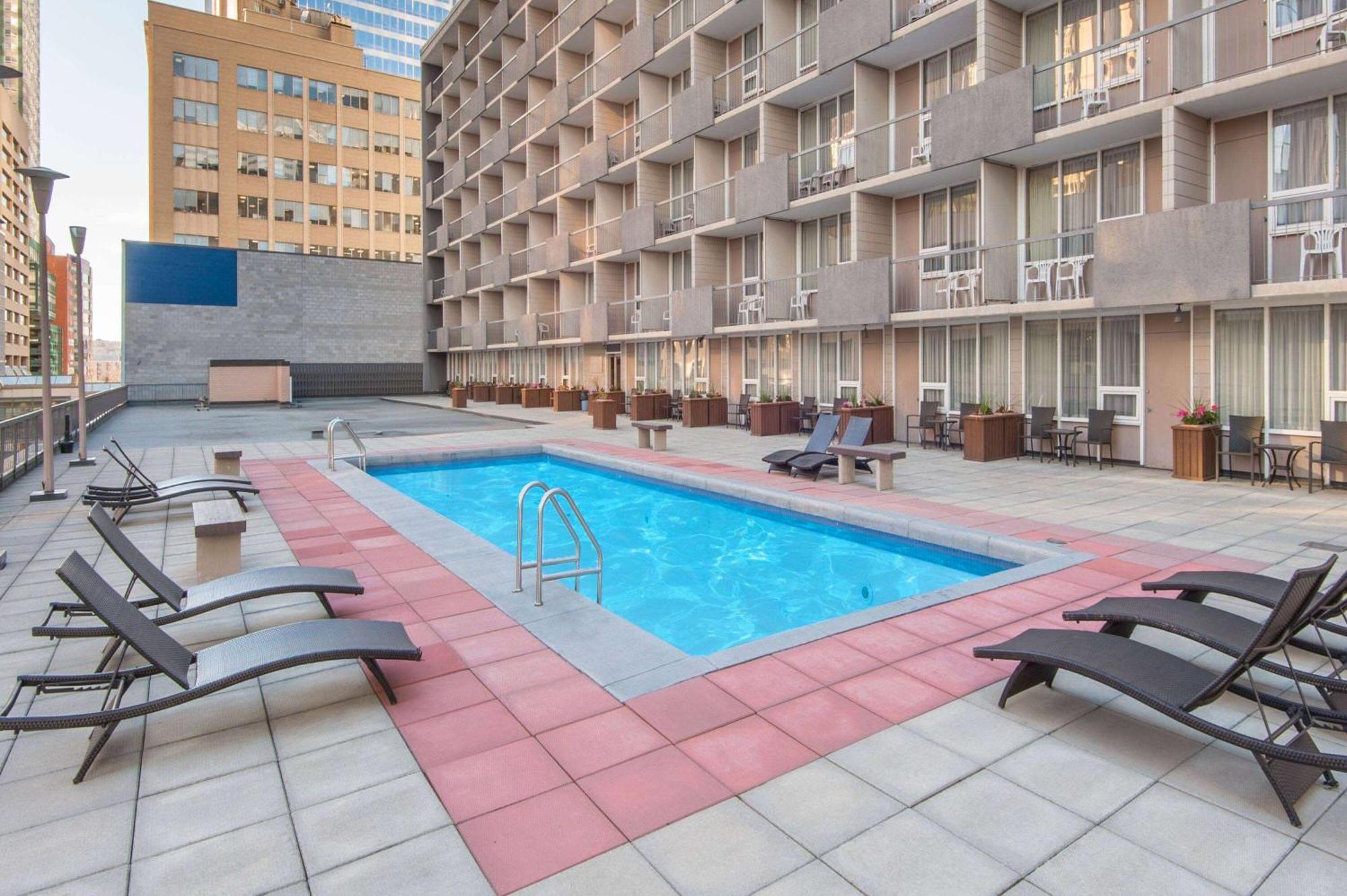 Ramada Plaza By Wyndham Downtown Hotel 3*