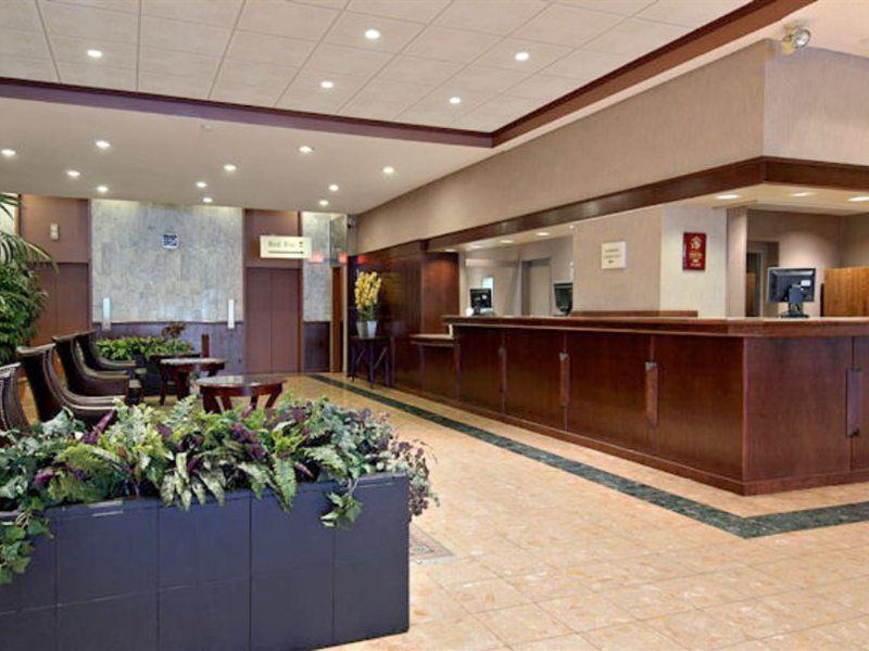 Hotel Ramada Plaza By Wyndham Downtown