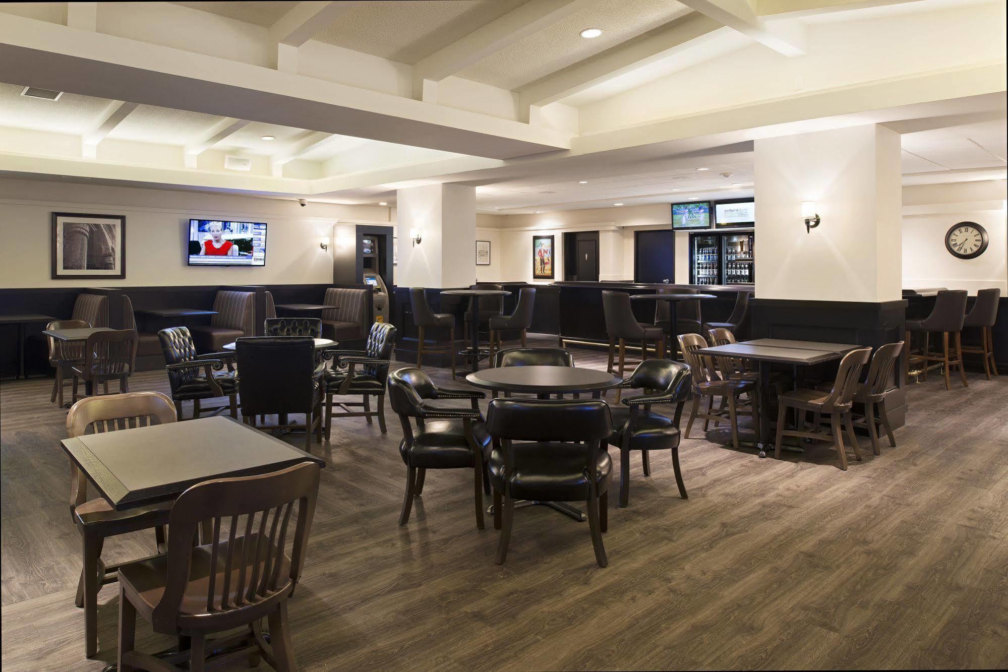 Hotel Ramada Plaza By Wyndham Downtown 3*