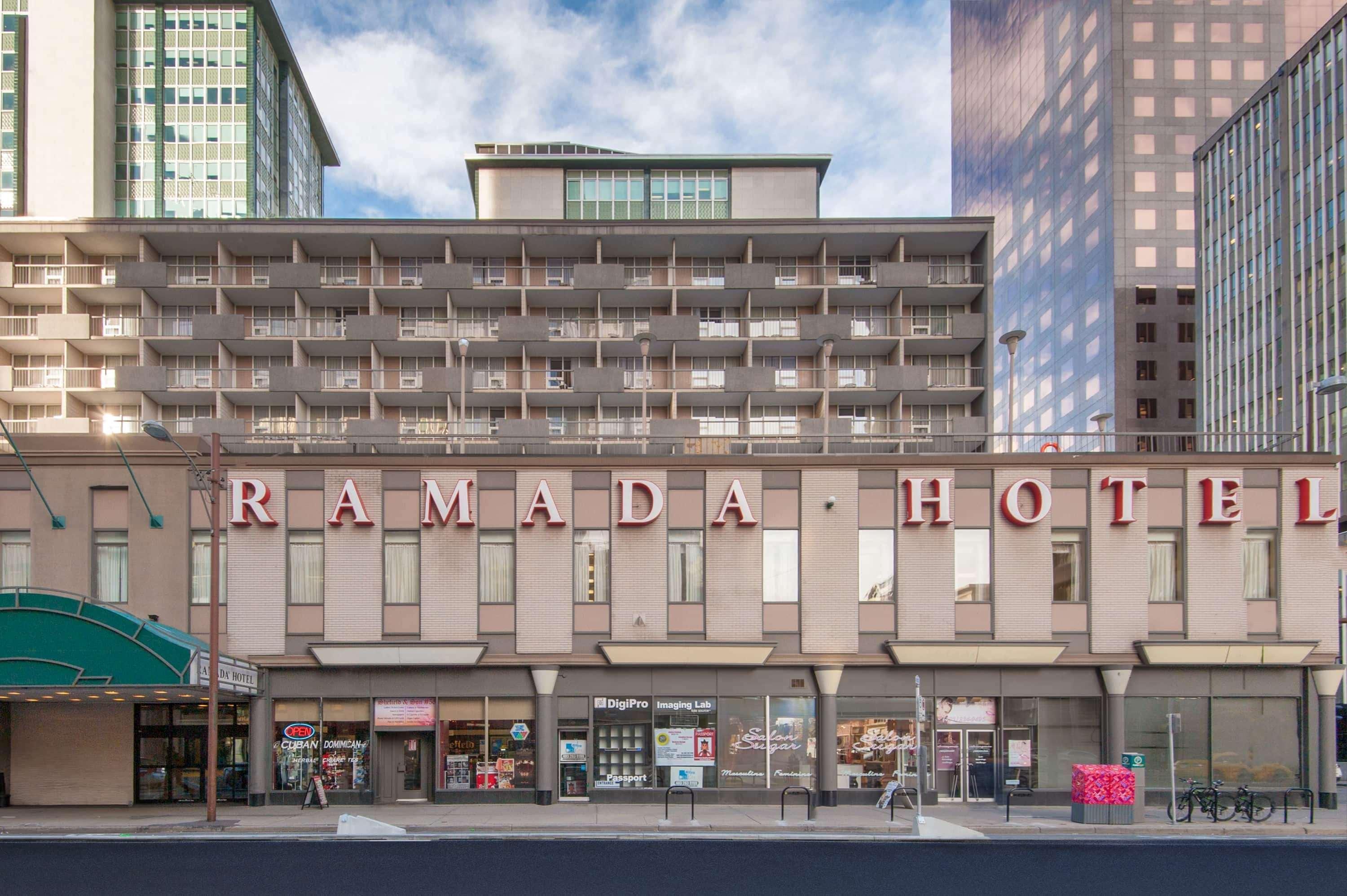 Ramada Plaza By Wyndham Downtown Calgary