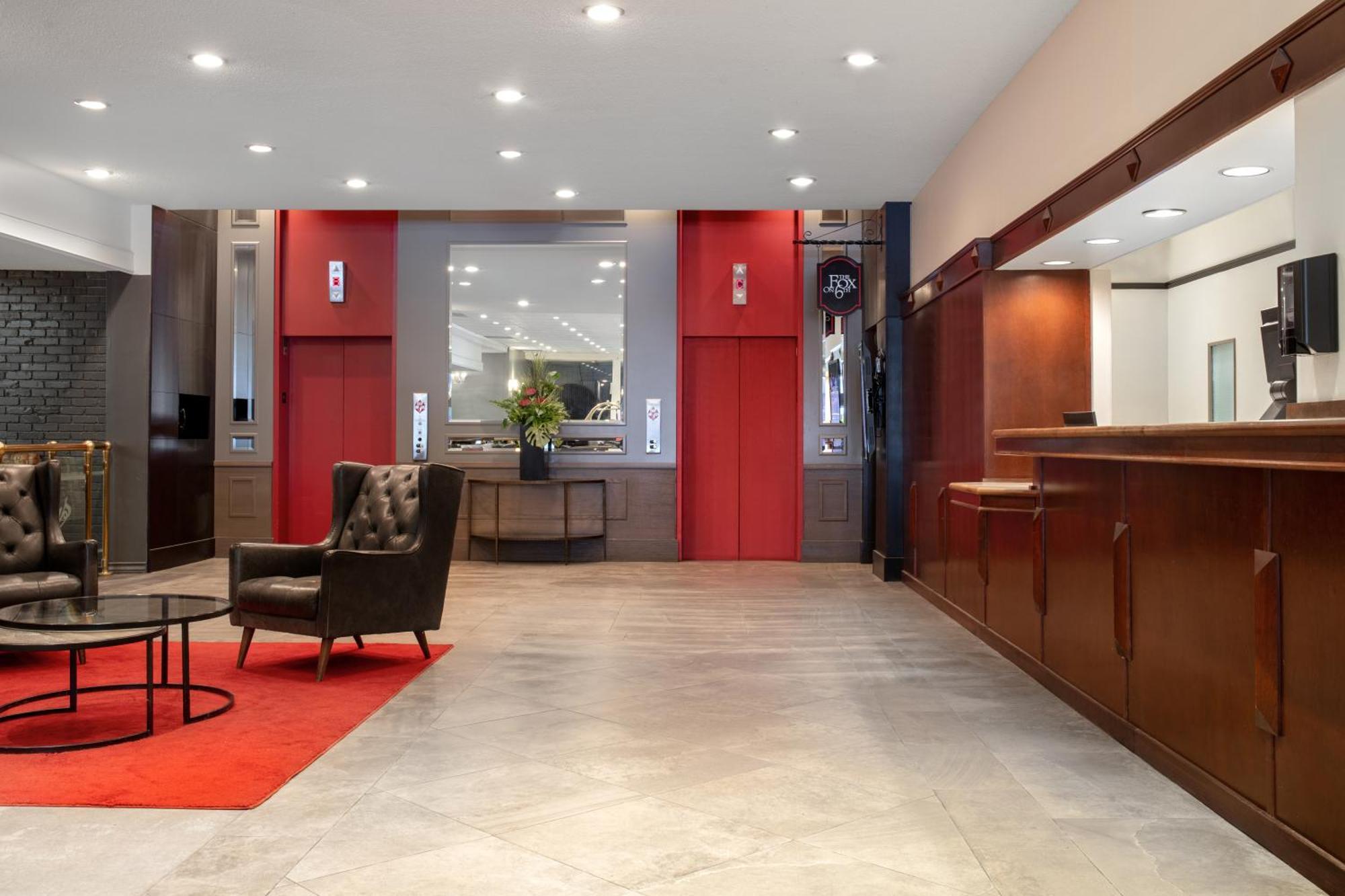 Ramada Plaza By Wyndham Downtown Calgary