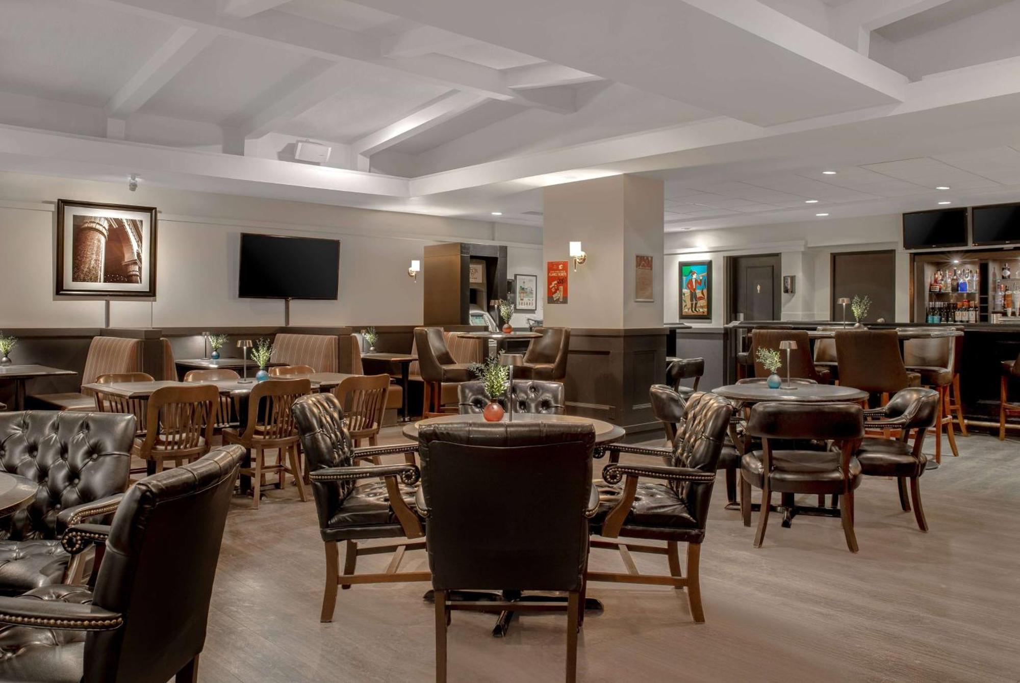 Ramada Plaza By Wyndham Downtown 3*