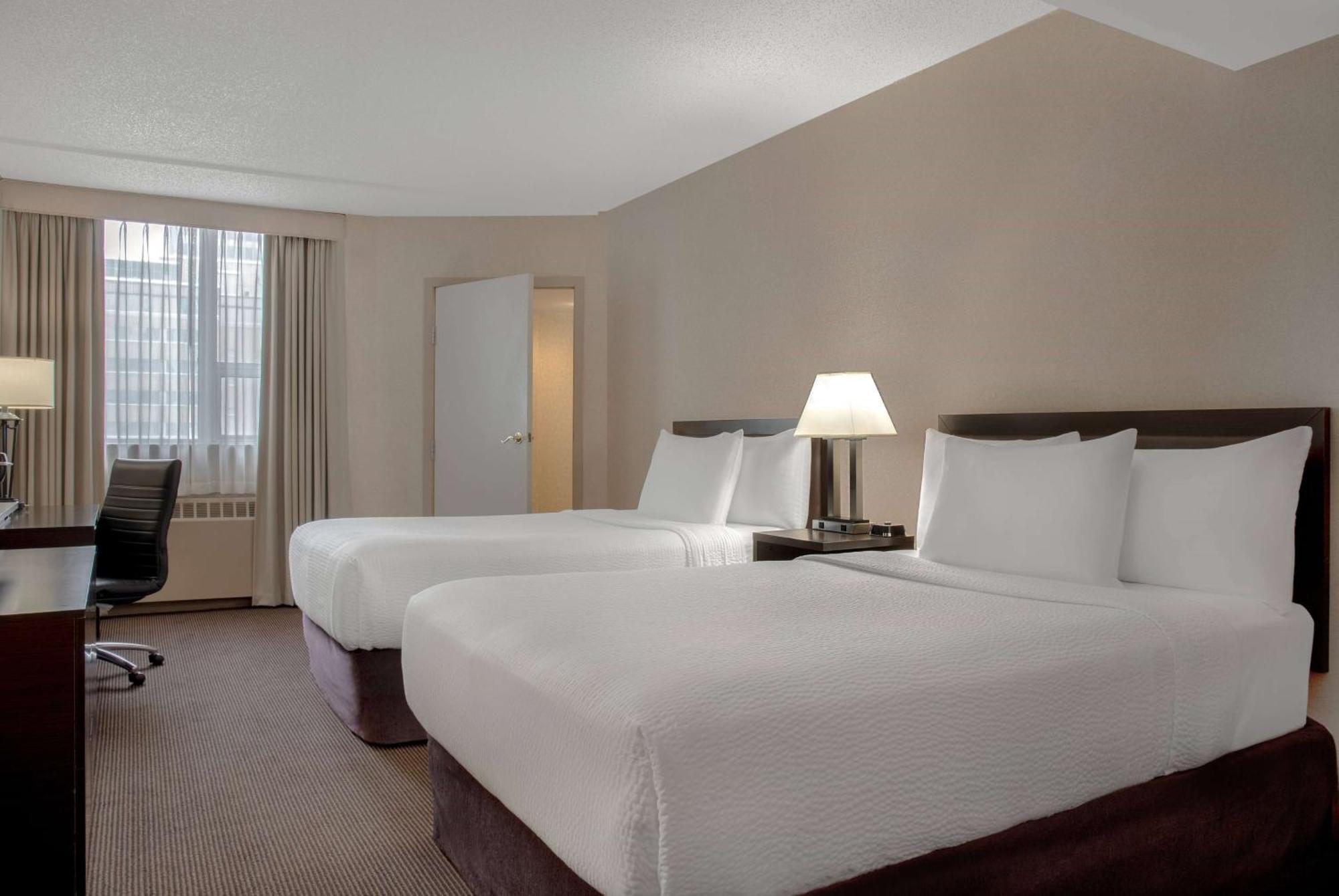 Ramada Plaza By Wyndham Downtown Calgary