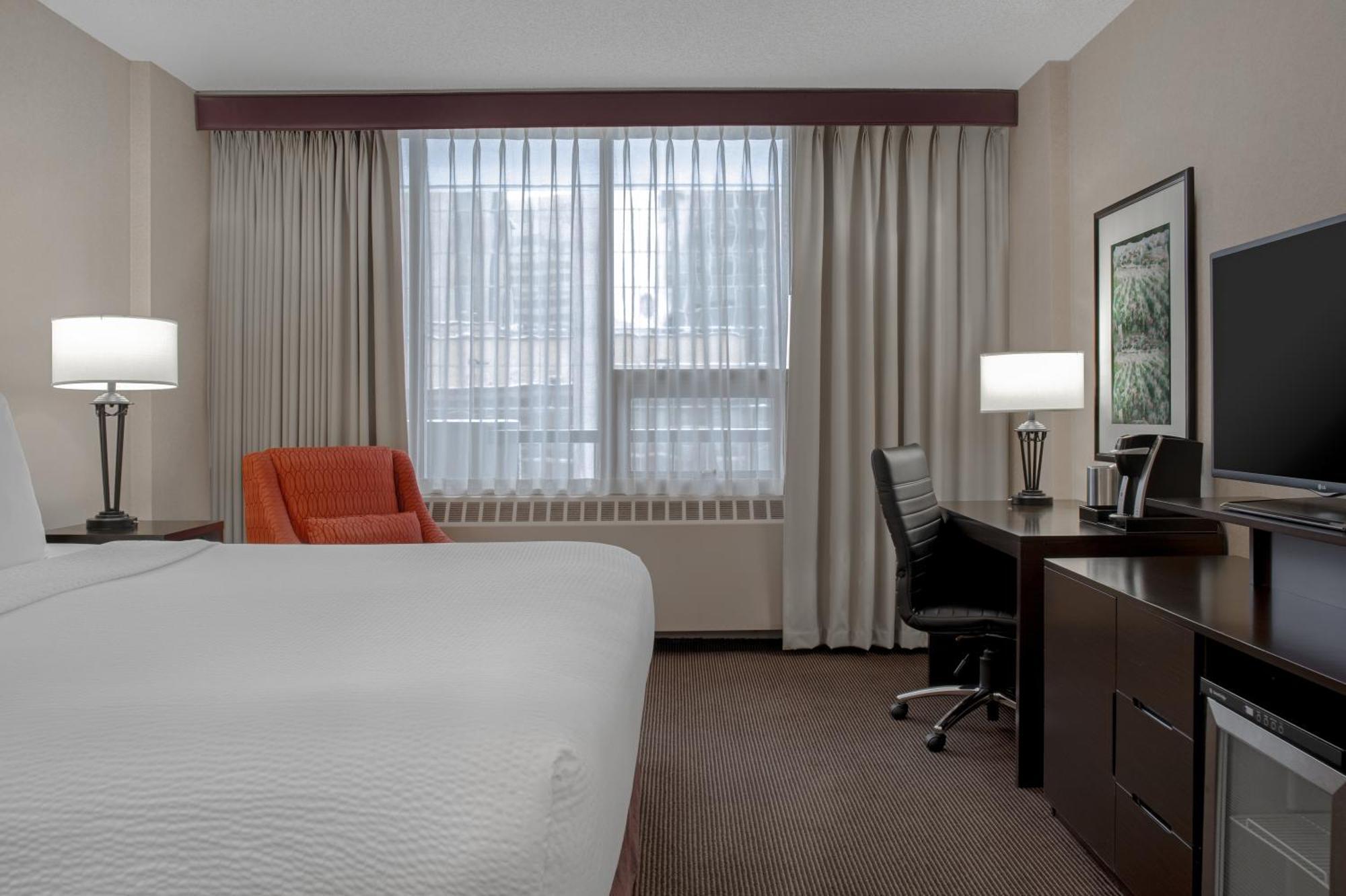 Ramada Plaza By Wyndham Downtown Hotel 3*