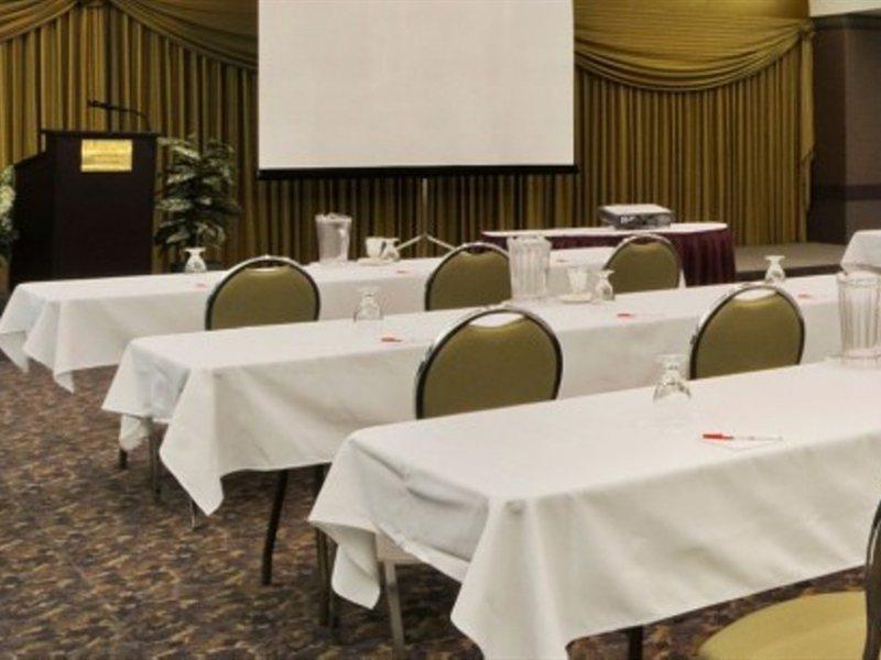 Hotel Ramada Plaza By Wyndham Downtown